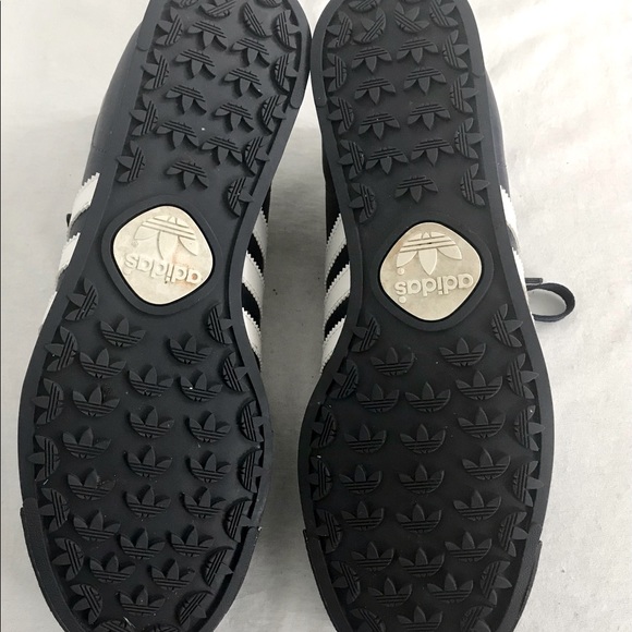 ‼️SOLD‼️ ADDIDAS SOMOA SNEAKERS - Picture 4 of 9